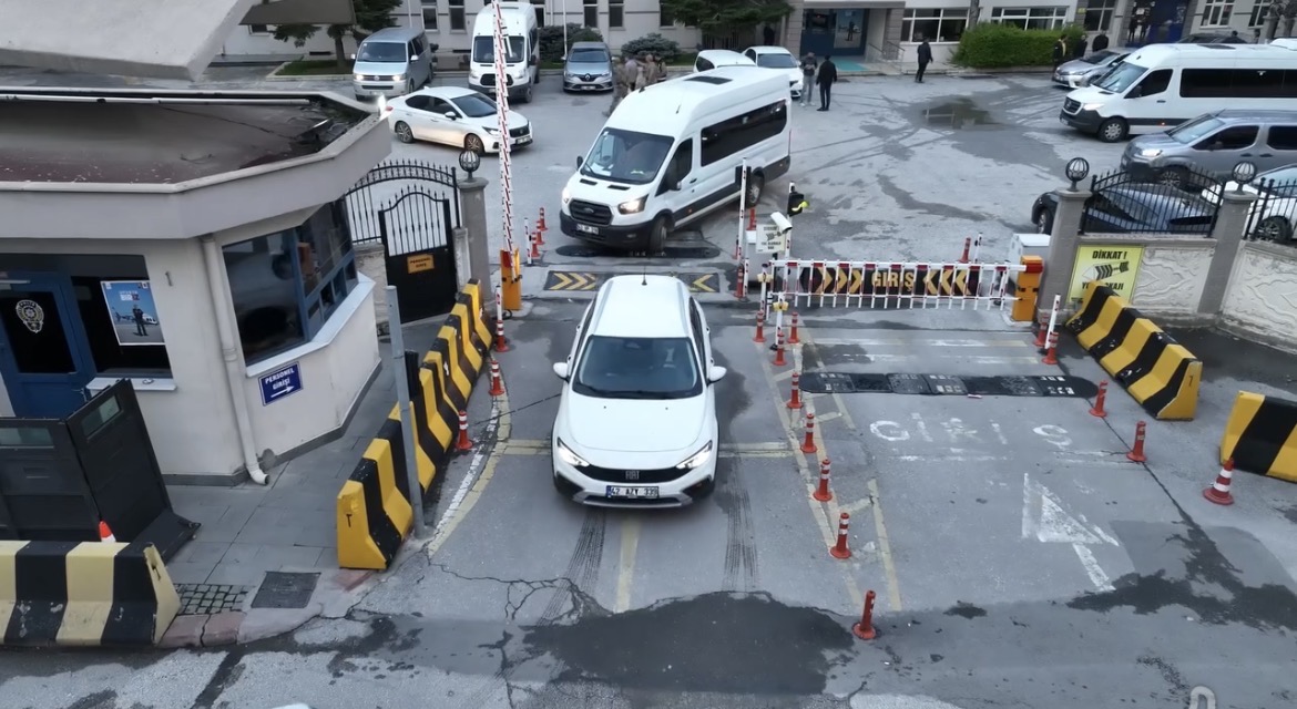 Konya Ereğli’de Şafak Operasyonu:55 Şüpheli Gözaltında, Uyuşturucu Ele Geçirildi